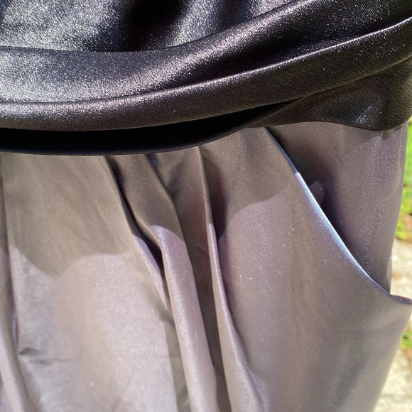 Onyx gray lined dress with pockets and black sash - Picture 3 of 4